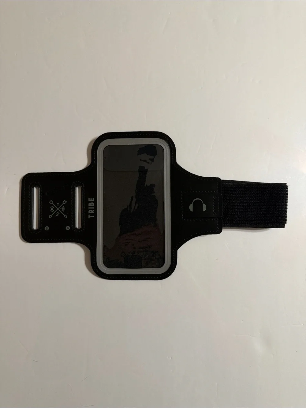 TRIBE Water Resistant Cell Phone Armband for Running and Workouts NWOT